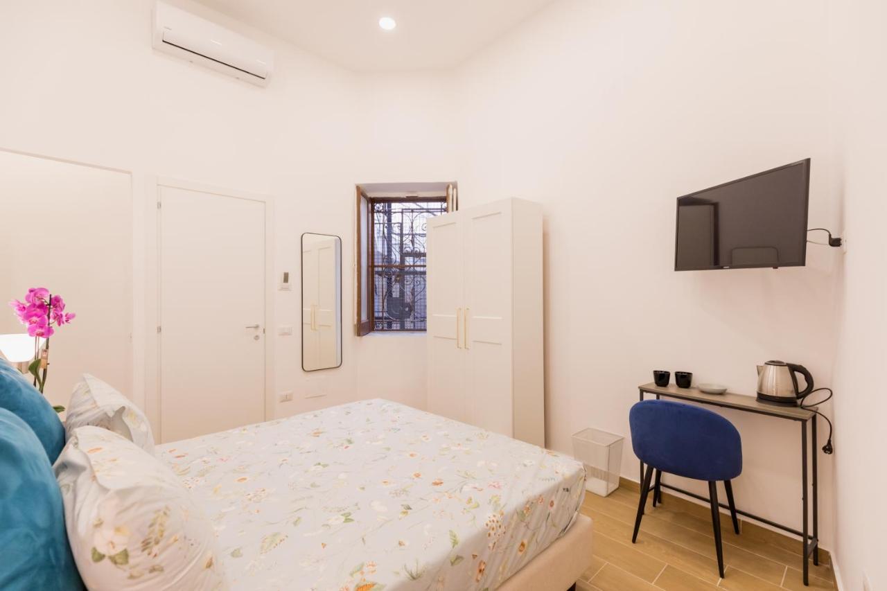 Blu Parthenope Suites Naples Exterior photo